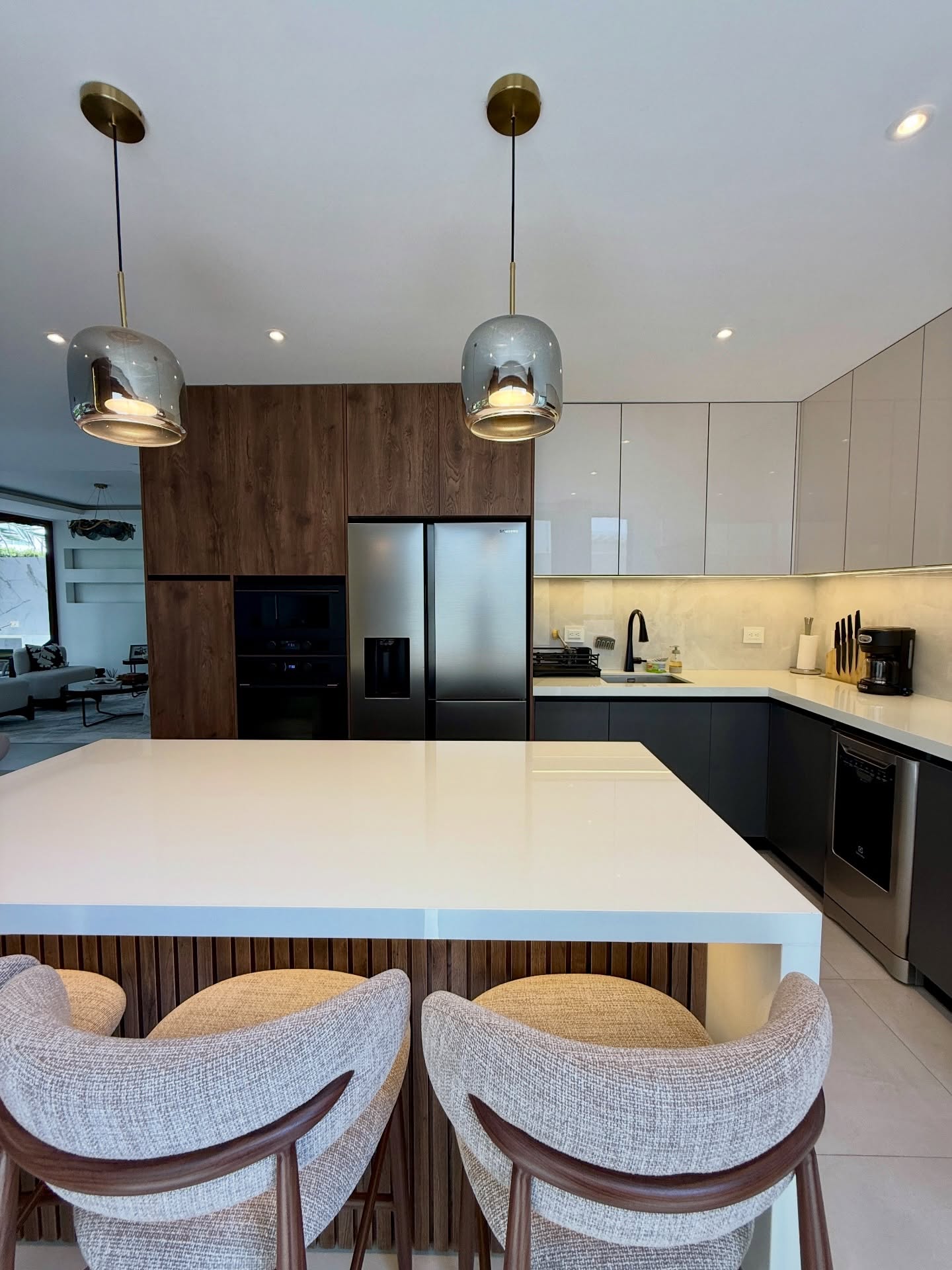 Modern kitchen remodeling project by Elige Construction & Design in Palm Beach County